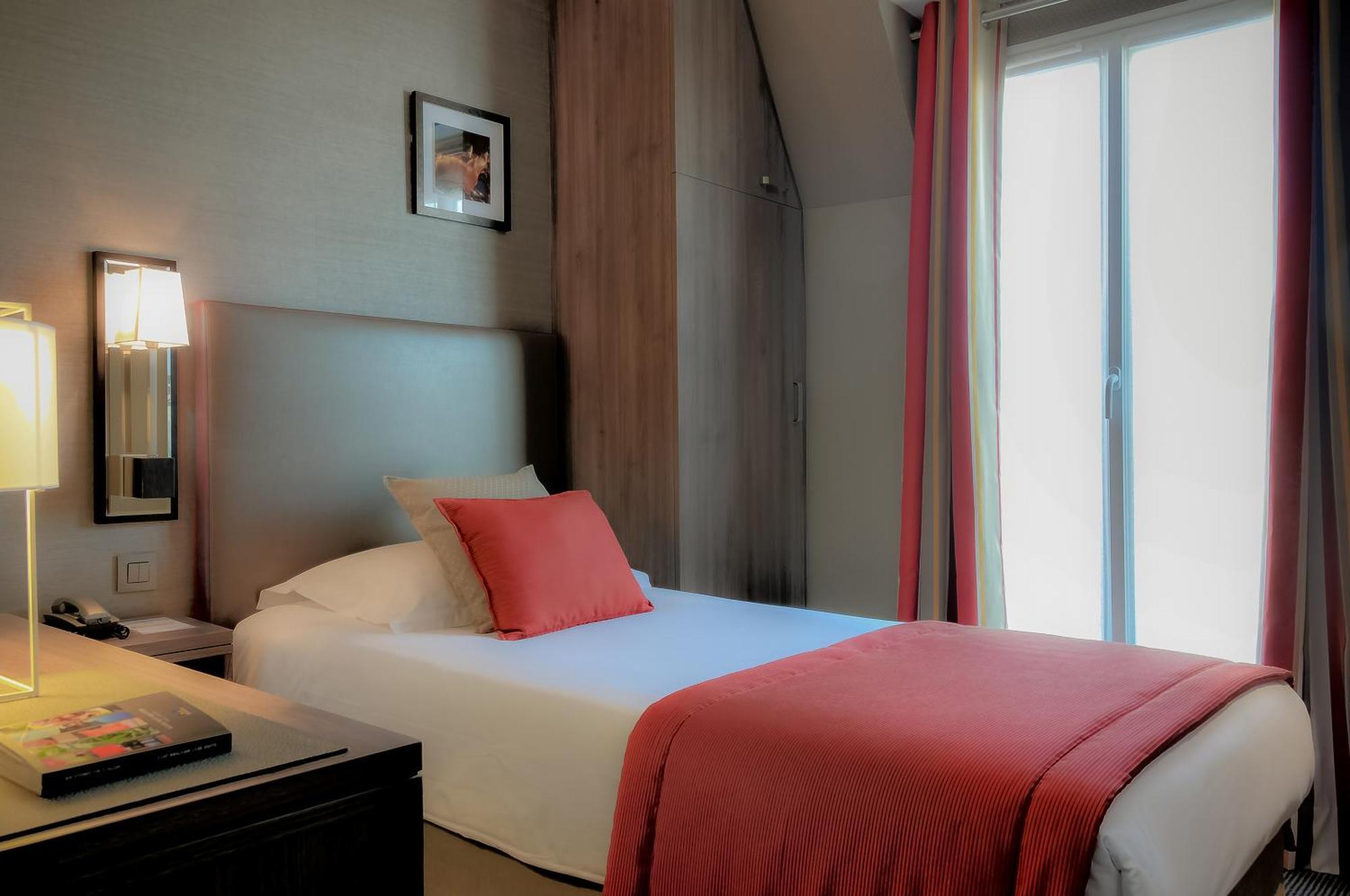 Hotel Marais Bastille 3*
